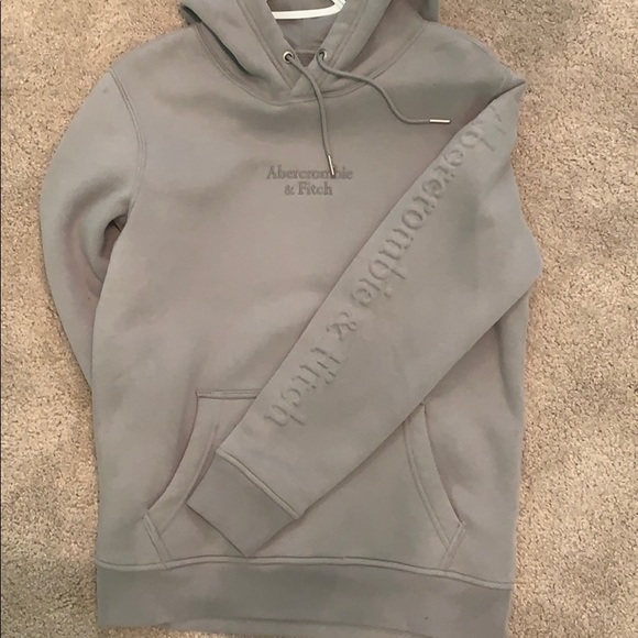 Small worn once Abercrombie hoodie - Picture 2 of 3